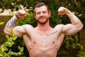 Luc Nix Strokes Out a Big Load!